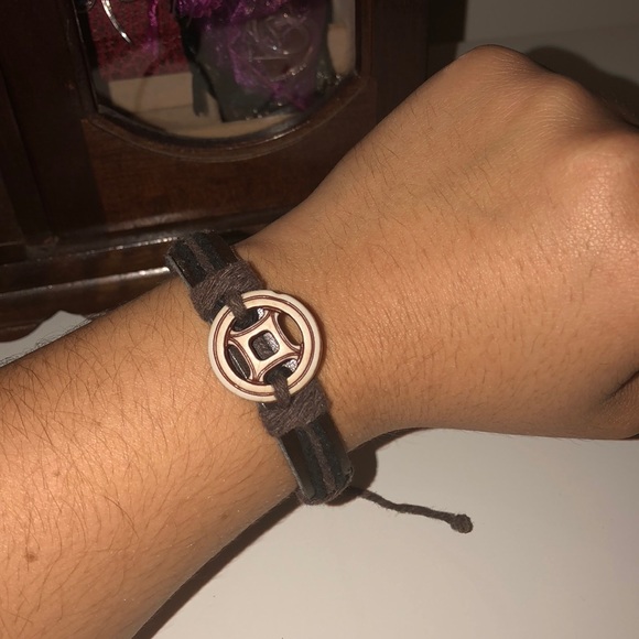 Leather unisex bracelet - Picture 3 of 3